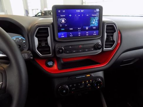 Used 2024 Ford Bronco Sport Free Wheeling w/ Convenience Package AWD/4WD image 17