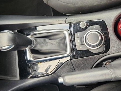 Used 2015 MAZDA MAZDA3 i Sport image 24