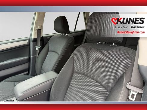 Used 2017 Subaru Outback 2.5i Premium AWD/4WD image 21