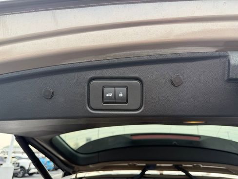 Used 2024 Nissan Pathfinder Platinum w/ Cargo Package image 38