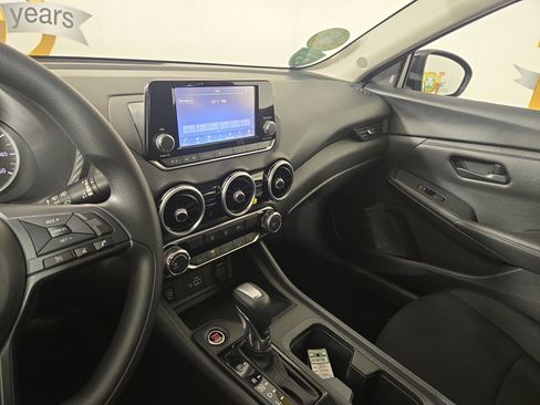 Used 2024 Nissan Sentra S image 22