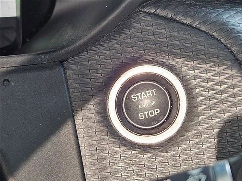 Used 2021 Land Rover Range Rover Velar R-Dynamic S image 15