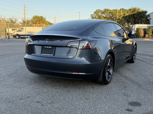 Used 2022 Tesla Model 3 Long Range image 4