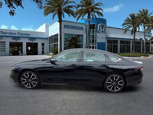 Used 2023 Honda Accord Touring image 5