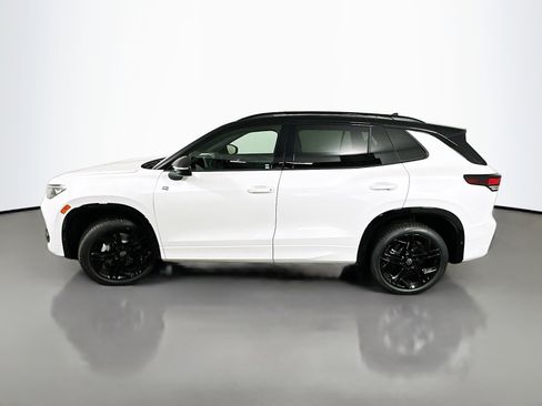 New 2026 Volkswagen Tiguan SE R-Line AWD/4WD image 4