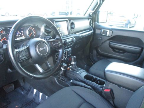 Used 2021 Jeep Wrangler Unlimited Sport image 15