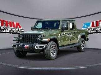 Used 2022 Jeep Gladiator Overland w/ Popular Equipment Package AWD/4WD video 1