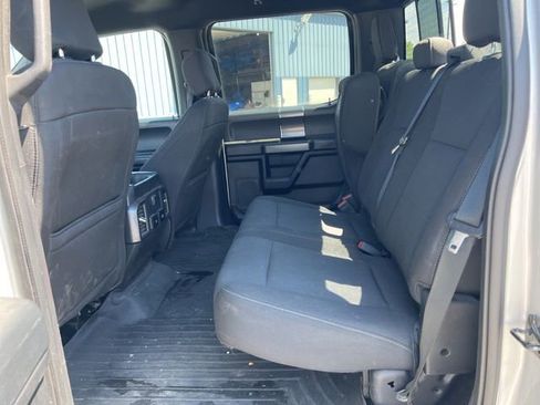 Used 2018 Ford F150 XLT w/ Equipment Group 302A Luxury AWD/4WD image 4
