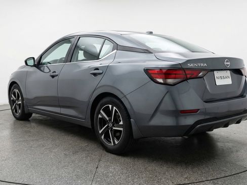 Used 2025 Nissan Sentra SV image 6