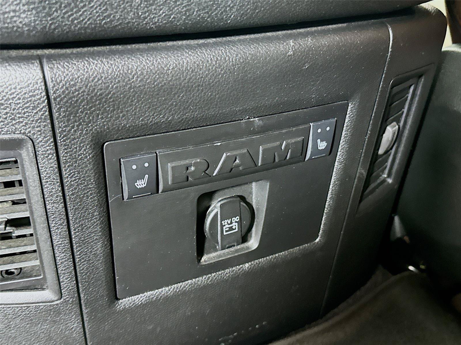Used 2018 RAM 3500 Laramie Longhorn w/ Convenience Group AWD/4WD image 19