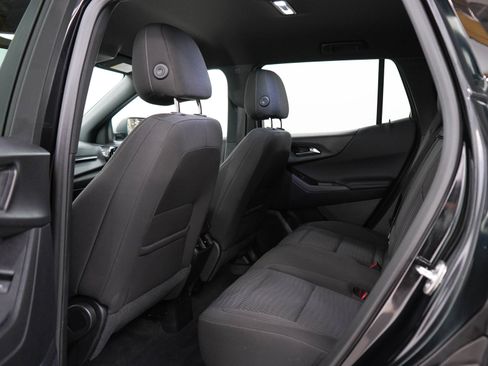 Used 2025 Chevrolet Equinox LT w/ Safety and Technology Package AWD/4WD image 17