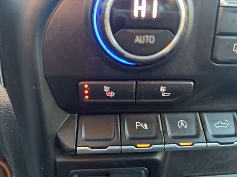 Used 2020 Chevrolet Silverado 1500 LT Trail Boss image 25