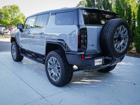 Used 2025 GMC Hummer EV 3X AWD/4WD image 8