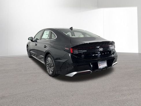 New 2026 Hyundai Sonata Limited image 32