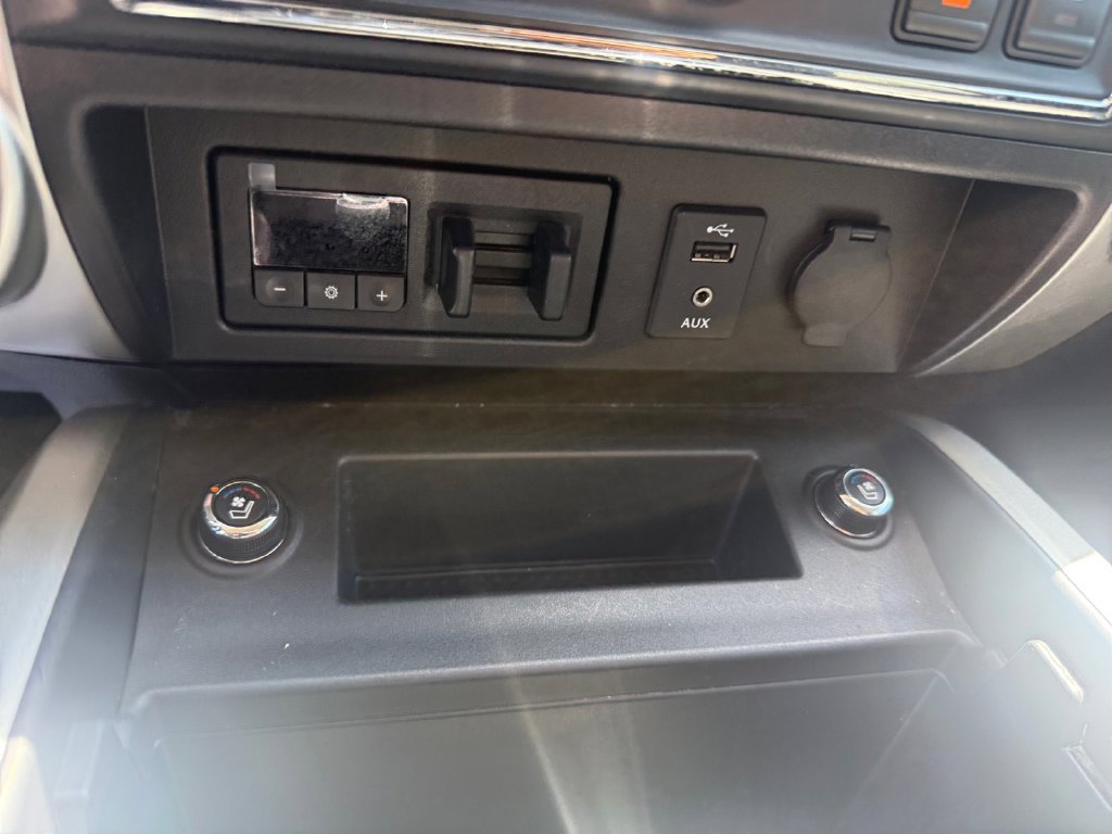 Used 2018 Nissan Titan PRO-4X w/ Pro-4x Convenience Package AWD/4WD image 25