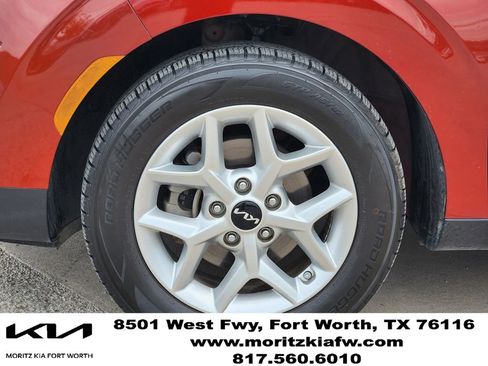 Certified 2023 Kia Soul LX w/ Option Group 015 FWD image 9
