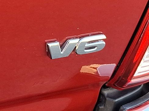 Certified 2017 Toyota Tacoma SR5 image 32