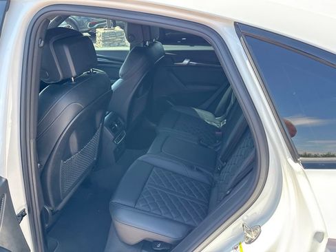 Used 2023 Audi SQ5 Prestige w/ Prestige Package AWD/4WD image 7