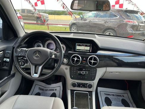 Used 2015 Mercedes-Benz GLK 350 2WD image 17