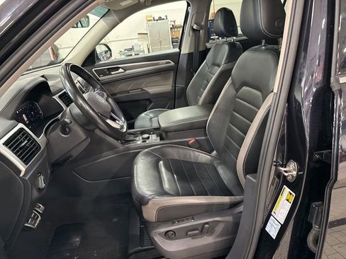 Used 2022 Volkswagen Atlas SEL Premium image 24