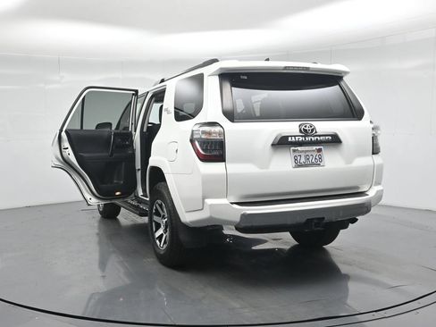Used 2022 Toyota 4Runner TRD Off-Road Premium AWD/4WD image 34