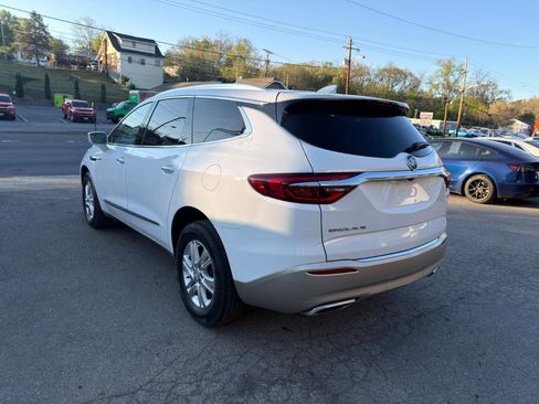 Used 2020 Buick Enclave Essence image 7