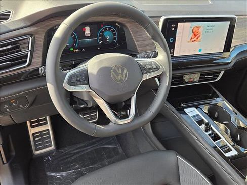New 2026 Volkswagen Atlas SEL Premium R-Line image 3