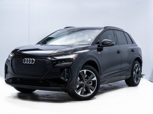 Used 2024 Audi Q4 e-tron Premium Plus w/ Premium Plus image 1