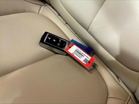 Used 2023 Jeep Grand Cherokee 4WD 4xe image 31