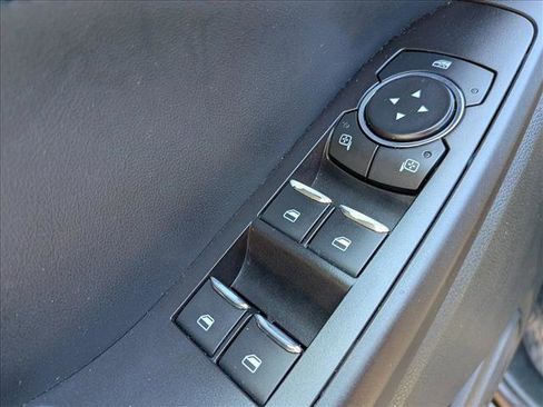Used 2020 Ford Explorer XLT AWD/4WD image 11