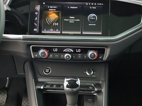 New 2025 Audi Q3 2.0T Premium image 19