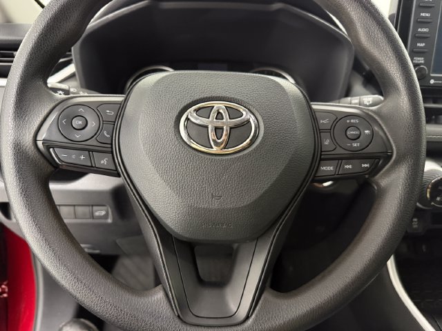 Used 2022 Toyota RAV4 XLE w/ Convenience Package FWD image 9