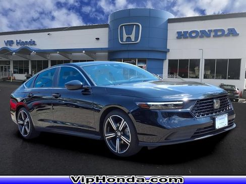 Used 2024 Honda Accord Sport image 1