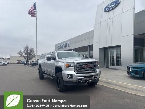 Used 2017 GMC Sierra 2500 Denali w/ Duramax Plus Package image 1