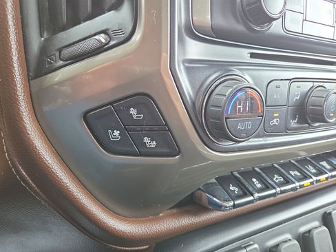 Used 2019 Chevrolet Silverado 3500 High Country w/ Duramax Plus Package image 28