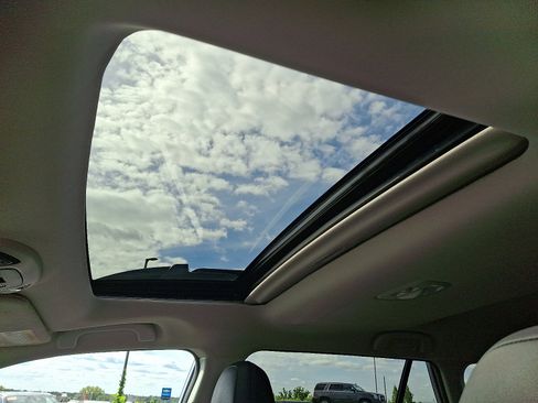 Used 2023 Subaru Outback Limited image 14