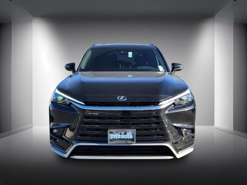 New 2026 Lexus TX 500h AWD image 5