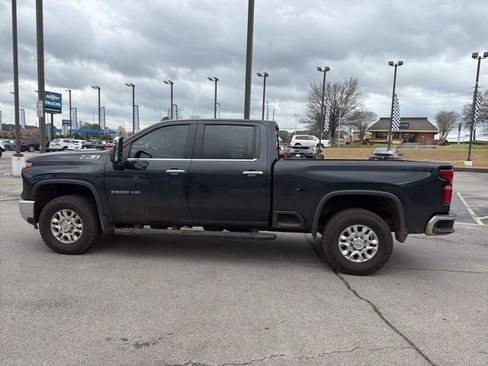 Used 2024 Chevrolet Silverado 2500 LTZ w/ LTZ Convenience Package image 7