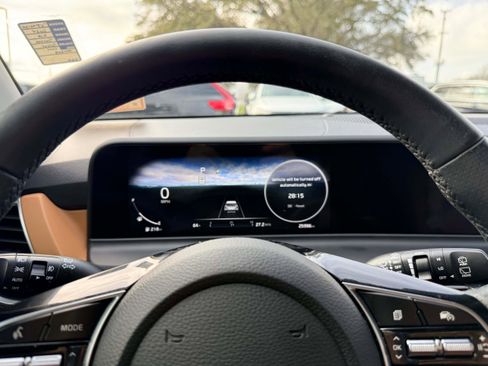 Used 2024 Kia Seltos SX w/ SX Sunroof Package image 21