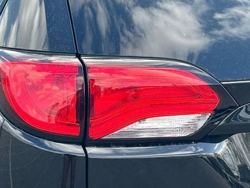 New 2026 Chrysler Voyager LX FWD image 10