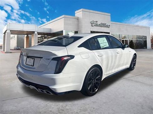 New 2026 Cadillac CT5 V image 3