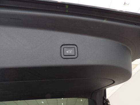 Used 2024 Cadillac Lyriq Sport AWD/4WD image 19