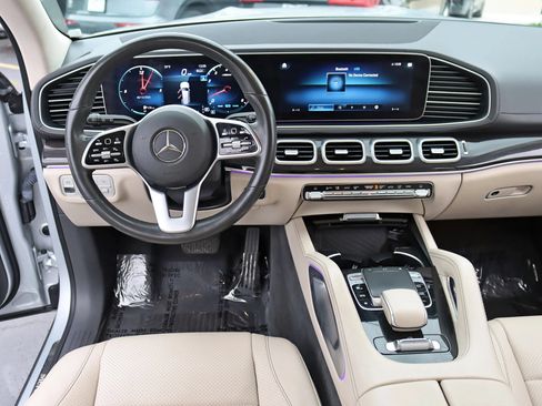 Used 2020 Mercedes-Benz GLS 450 4MATIC image 17