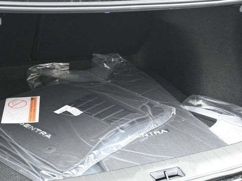 New 2026 Nissan Sentra SR w/ Floor Mat Package FWD image 19