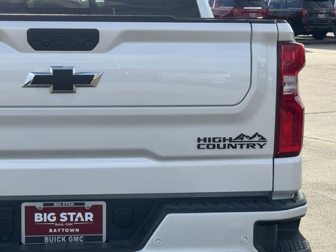 Used 2025 Chevrolet Silverado 1500 High Country w/ High Country Premium Package image 10