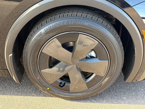 New 2026 Toyota Prius Plug-In Hybrid image 10