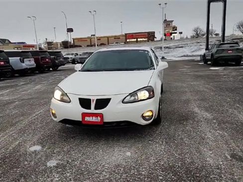 Used 2008 Pontiac Grand Prix GXP image 3
