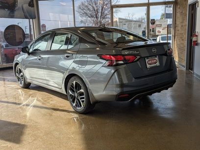 New 2025 Nissan Versa SR w/ Trunk Package