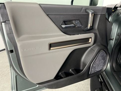 Used 2024 GMC Hummer EV 3X AWD/4WD image 23