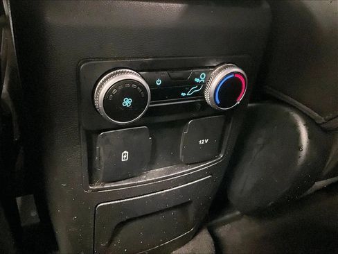 Used 2023 Ford Explorer XLT w/ Equipment Group 202A AWD/4WD image 33